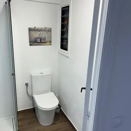 Apartment With Sea Views 50m From The