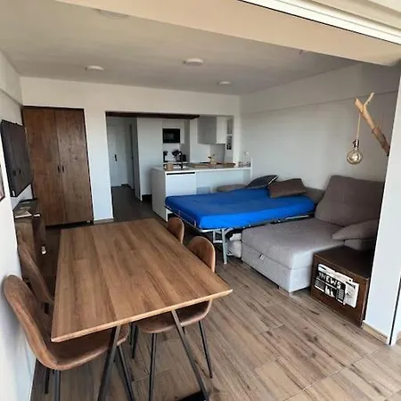 Apartment With Sea Views 50m From The Calonge (Catalonia)