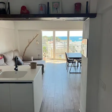 Apartment With Sea Views 50m From The *